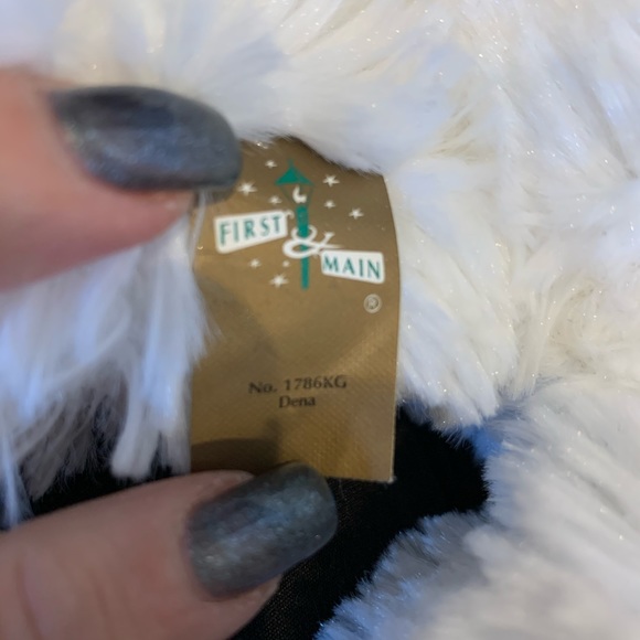 First & Main Plush Stuffed White Dena Bears - Picture 4 of 4